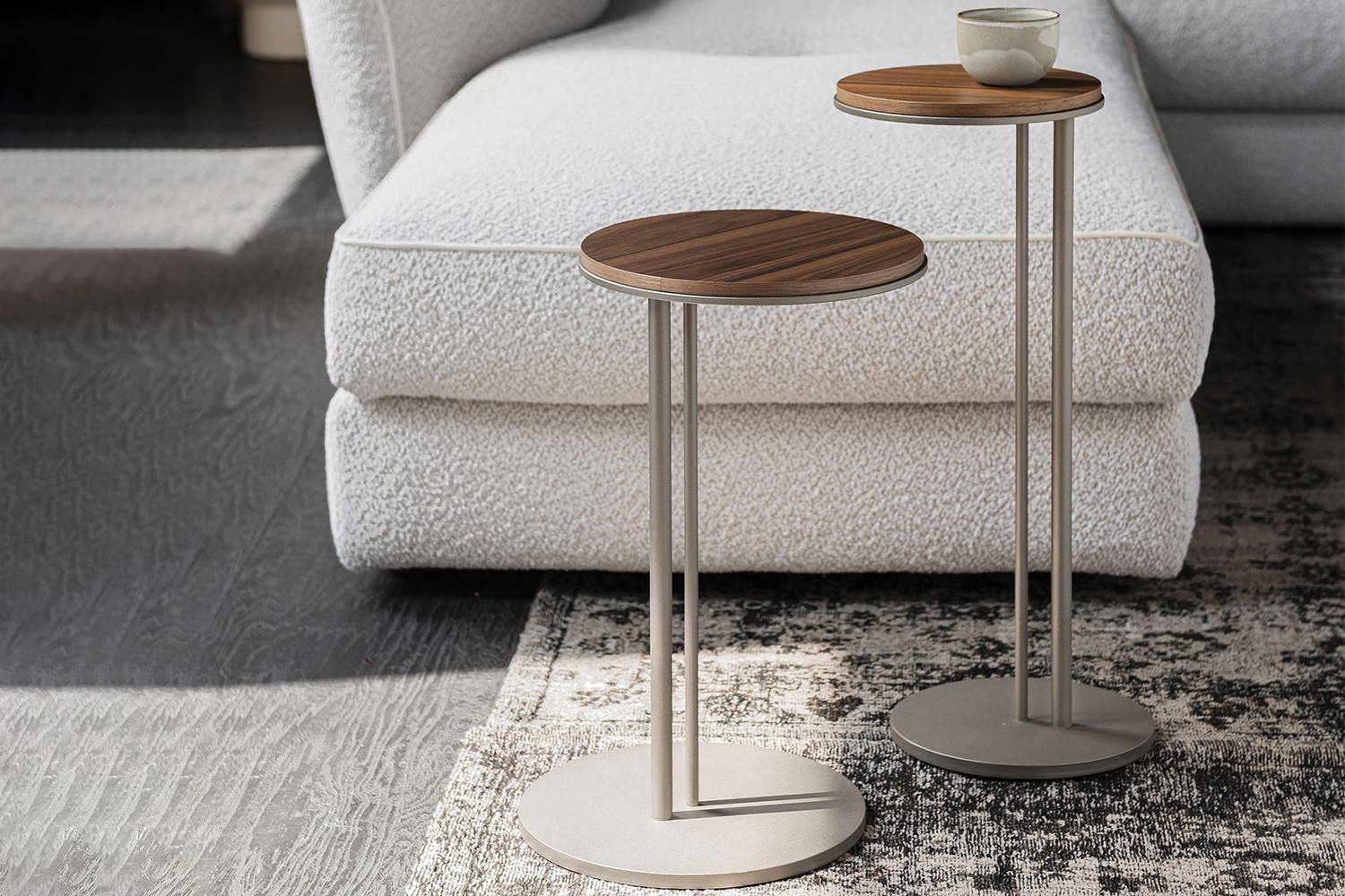 Sting Wood End Tables with Michael Sectional Sofa with Chaise and Mapoon Area Rug 