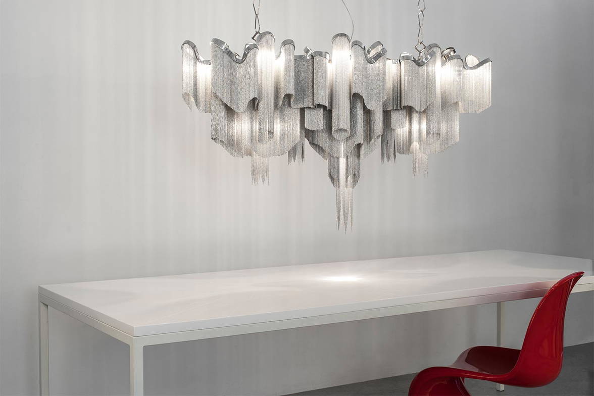 Stream linear chandelier by Terzani Stream linear chandelier by Terzani