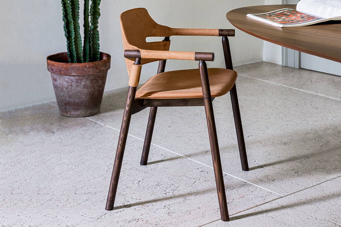Suite armchair by Midj Suite armchair by Midj