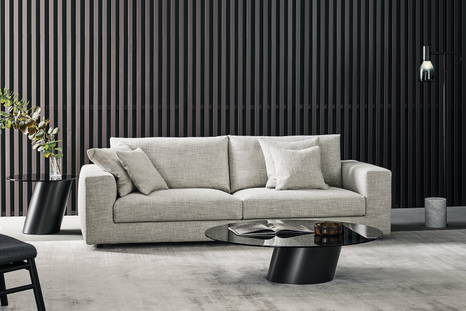 The Superhiro sofa with Pisa coffee and end tables.