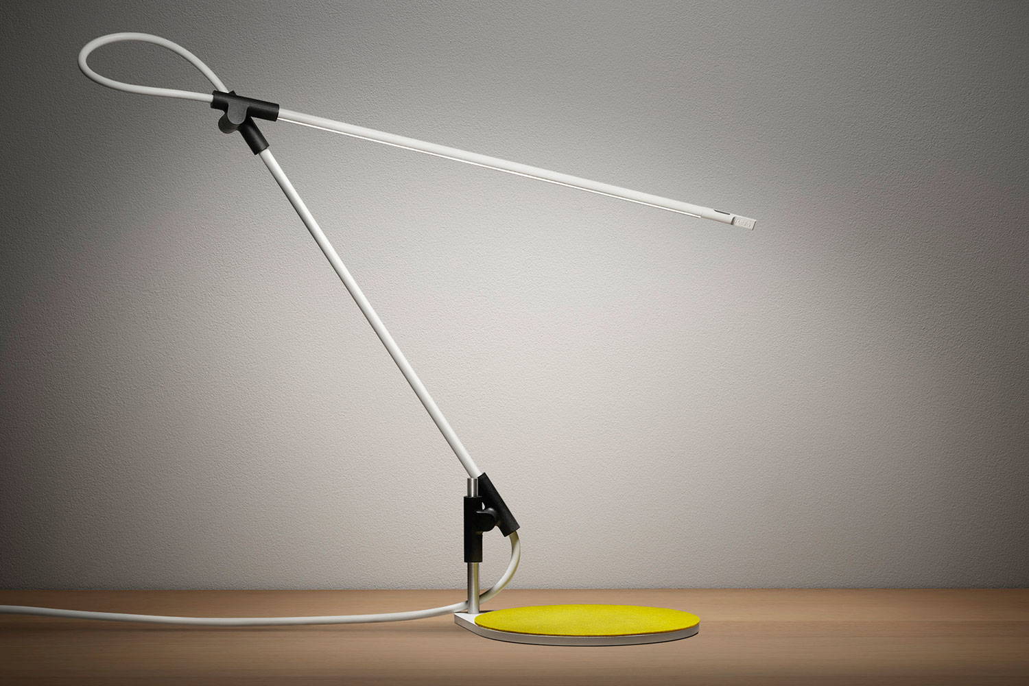 Superlight Table Lamp