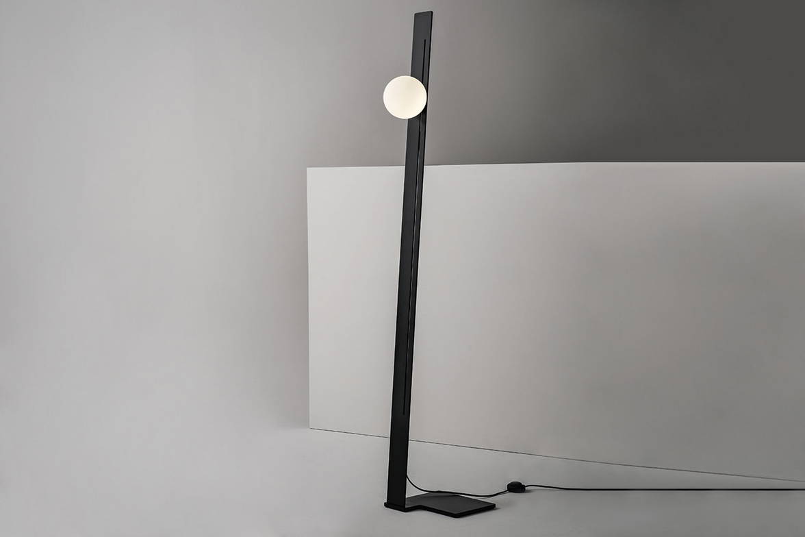 Suspense floor lamp by Midj Suspense floor lamp by Midj