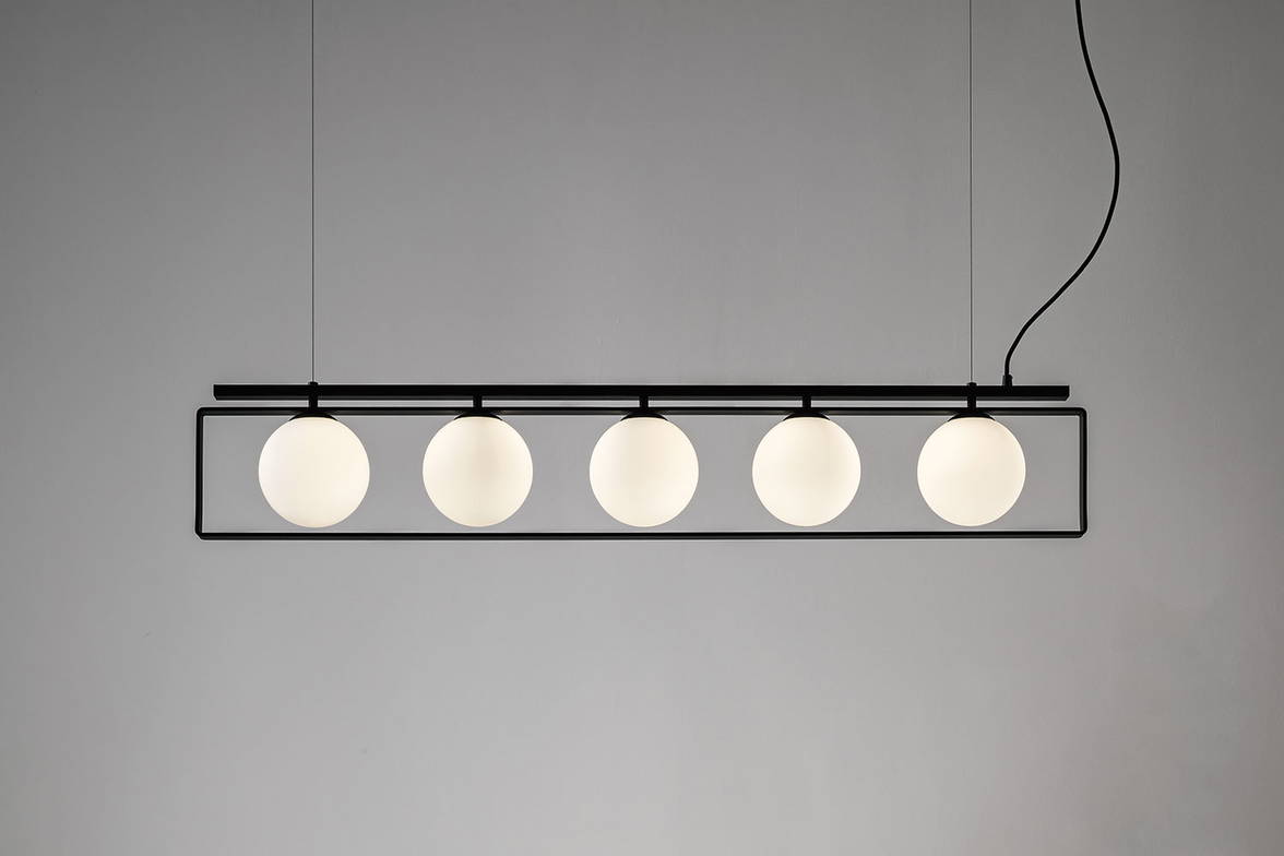 Suspense linear suspension by Midj
Suspense linear suspension by Midj