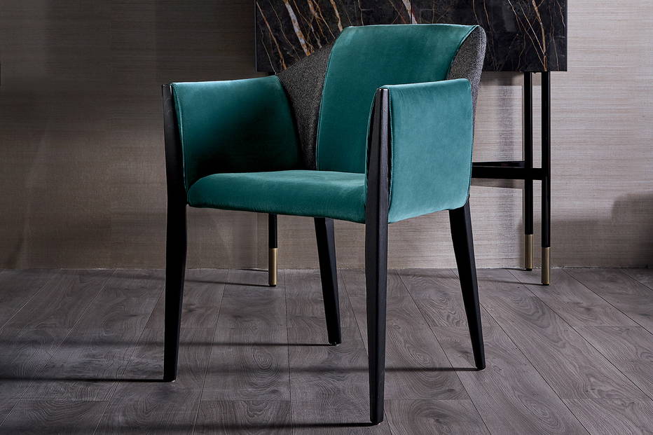 Sveva dining chair designed by Toshiyoko Yoshino for Bontempi Casa