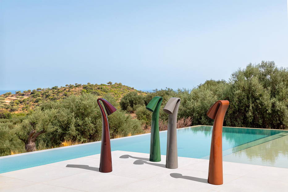 Swan Outdoor Lamp