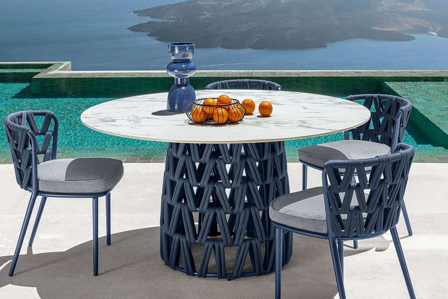 Swipe Bistro Table