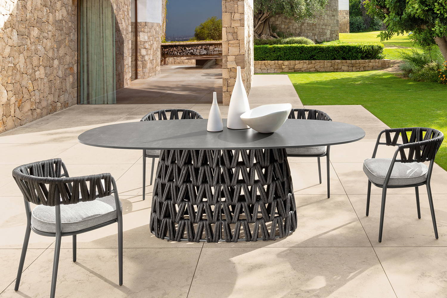 Swipe Dining Table