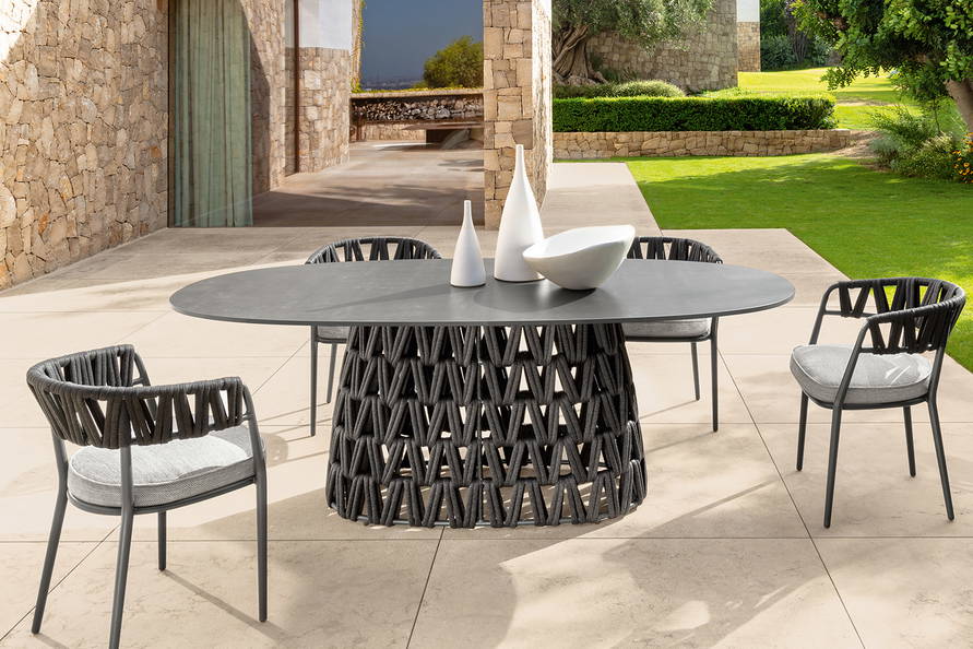 Swipe Dining Table