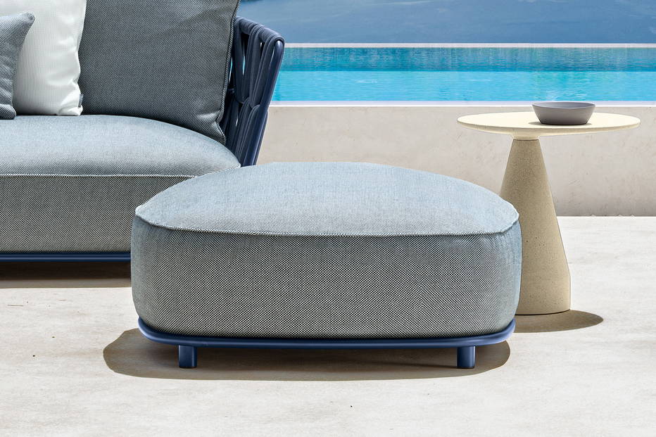 Swipe pouf by Talenti