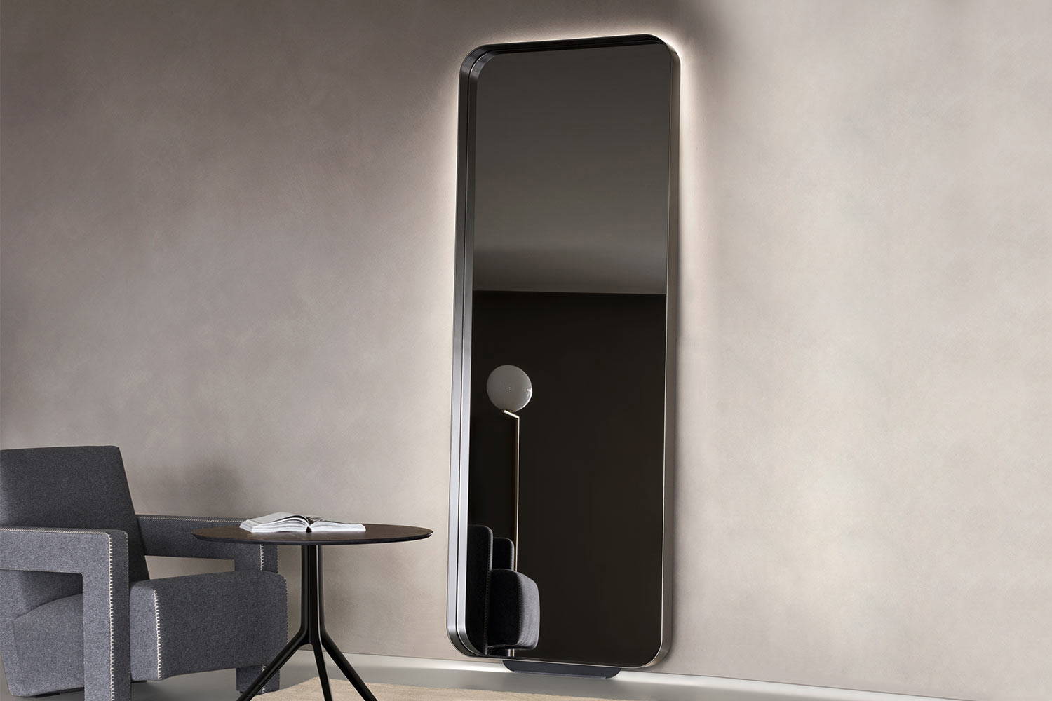Tape floor standing mirror by San Giacomo