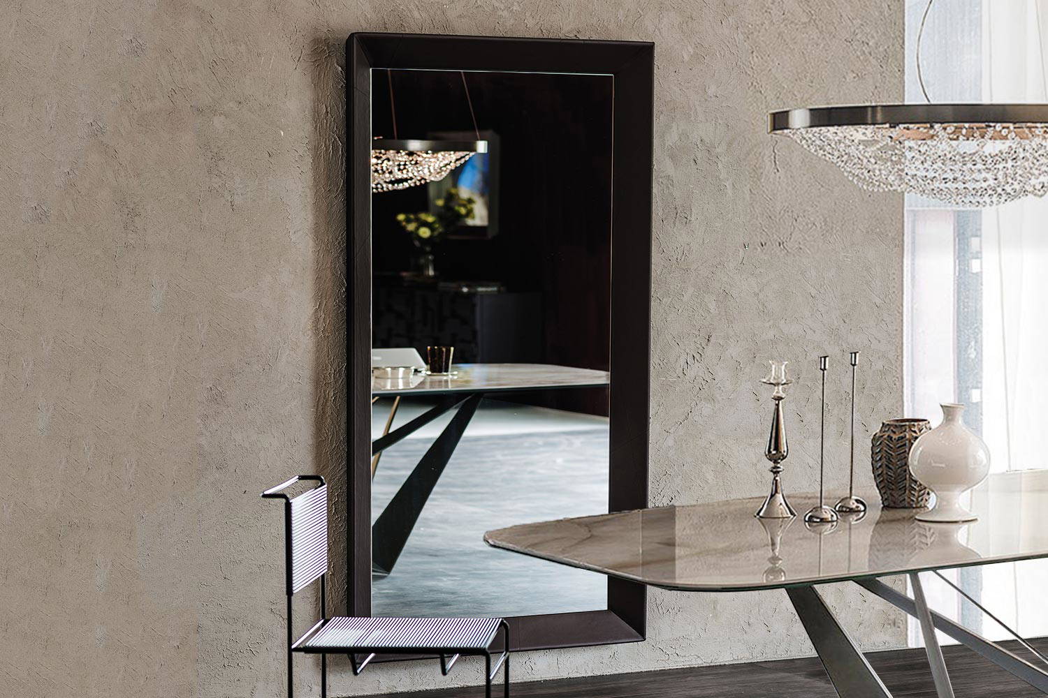 Taxedo Magnum Mirror