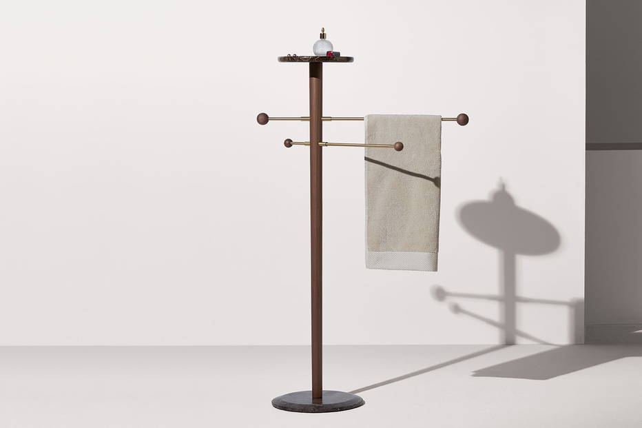 Toallero Towel Stand