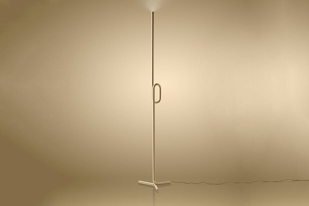 Tobia floor lamp with Gold Painted Metal color by Foscarini Tobia floor lamp with Gold Painted Metal color by Foscarini