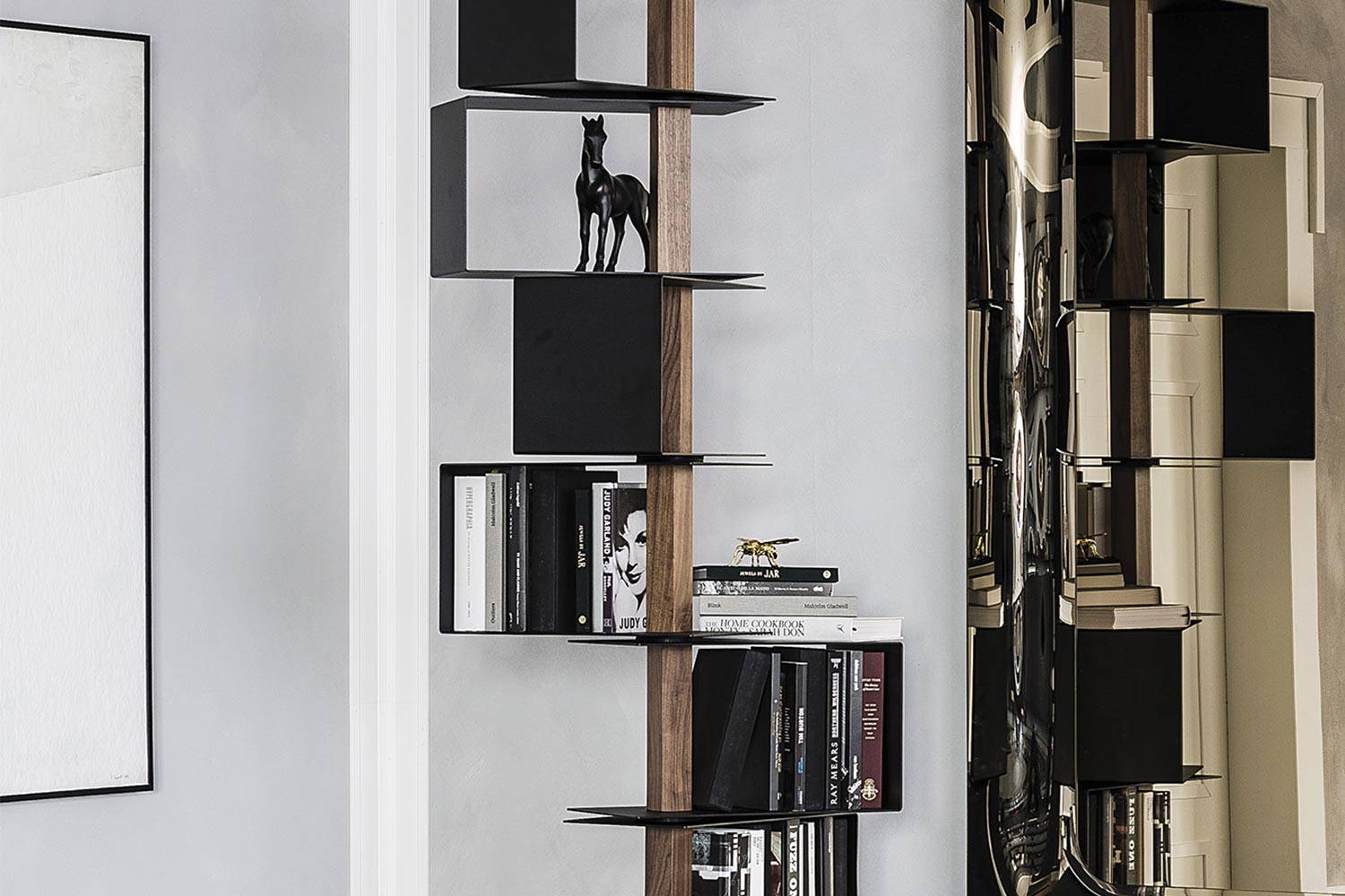 Tokyo Floating Bookcase by Cattelan Italia | room service 360°