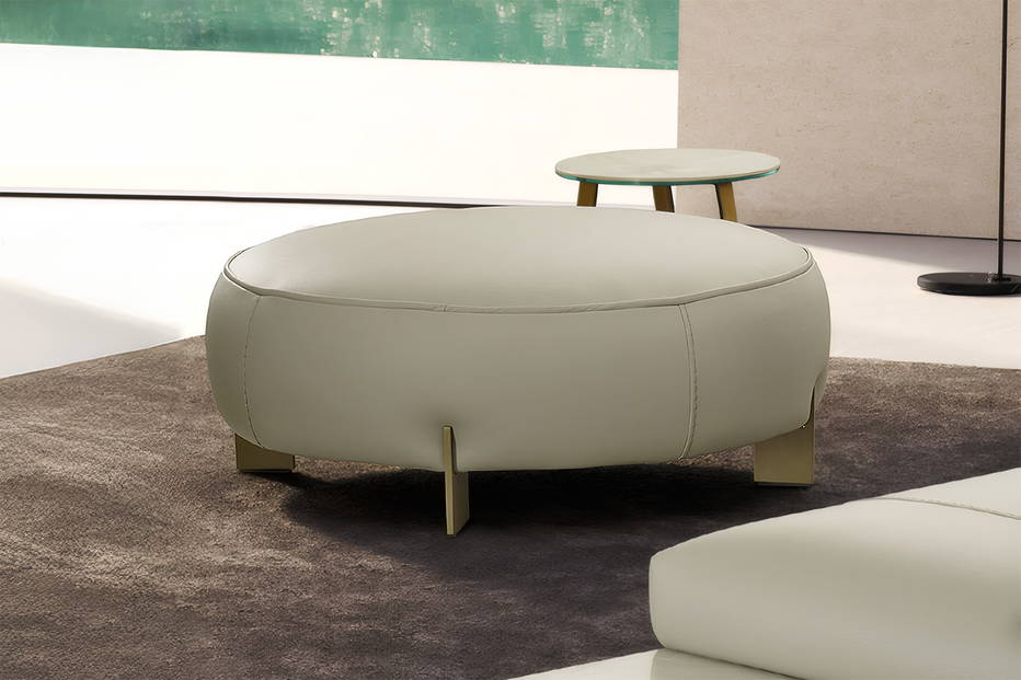 Tokyo large ottoman by Gamma Arredamenti.