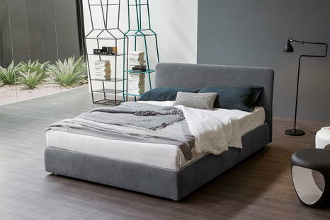 Tonight bed by Bonaldo
