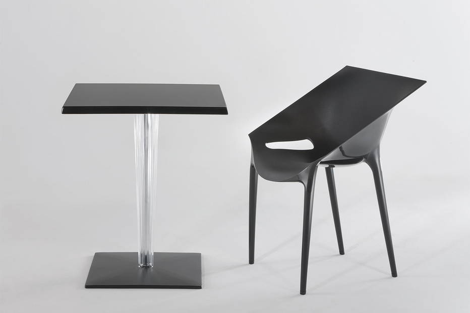 Toptop outdoor kitchen table with Dr. Yes dining chair