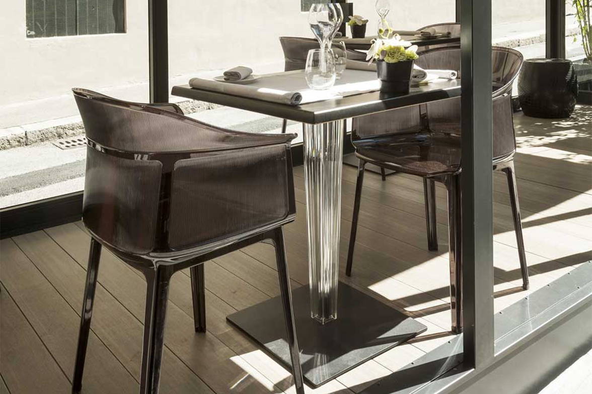 Toptop kitchen table with the Papyrus dining chairs Toptop kitchen table with the Papyrus dining chairs