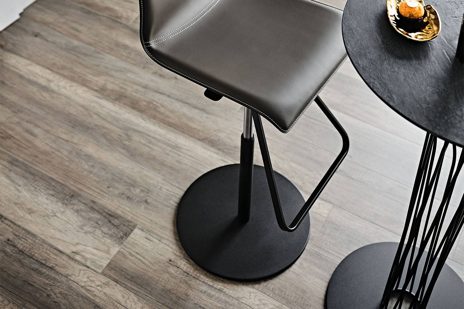 Toto Bar Stool by Cattelan Italia | room service 360°