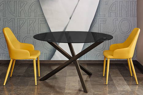 Trio kitchen table with black glass