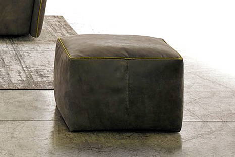 Tulip ottoman by Gamma Arredamenti is manufactured in Italy 