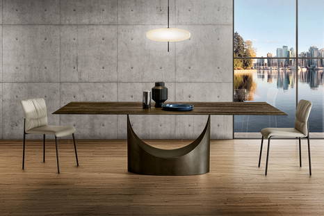 U wood dining table with Woop dining chairs by Lago