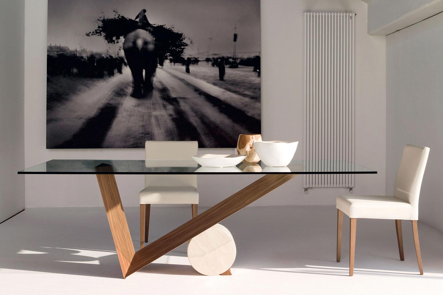 Valentino Dining Table by Cattelan Italia | room service 360°