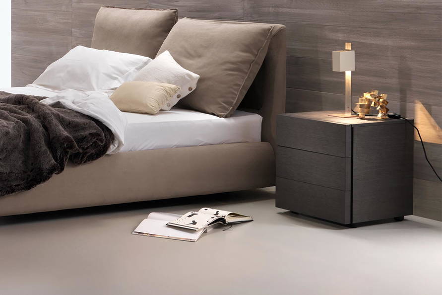 Valeo 3-Drawer Nightstand