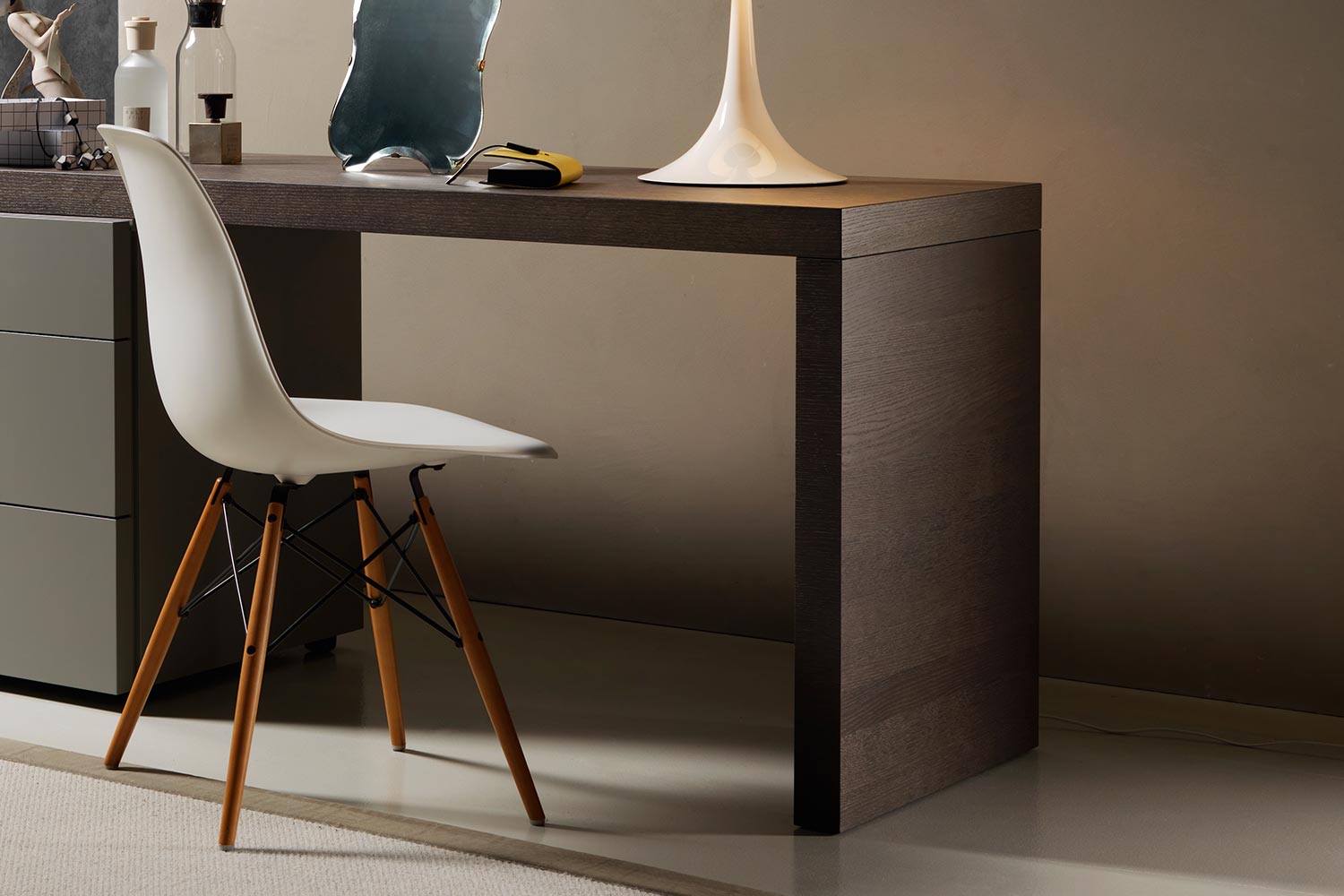 Valeo Console Desk