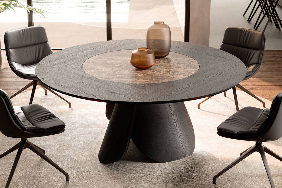 Veliero Swivel Dining Table
