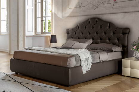 Veneziano Bed from Tonin Casa