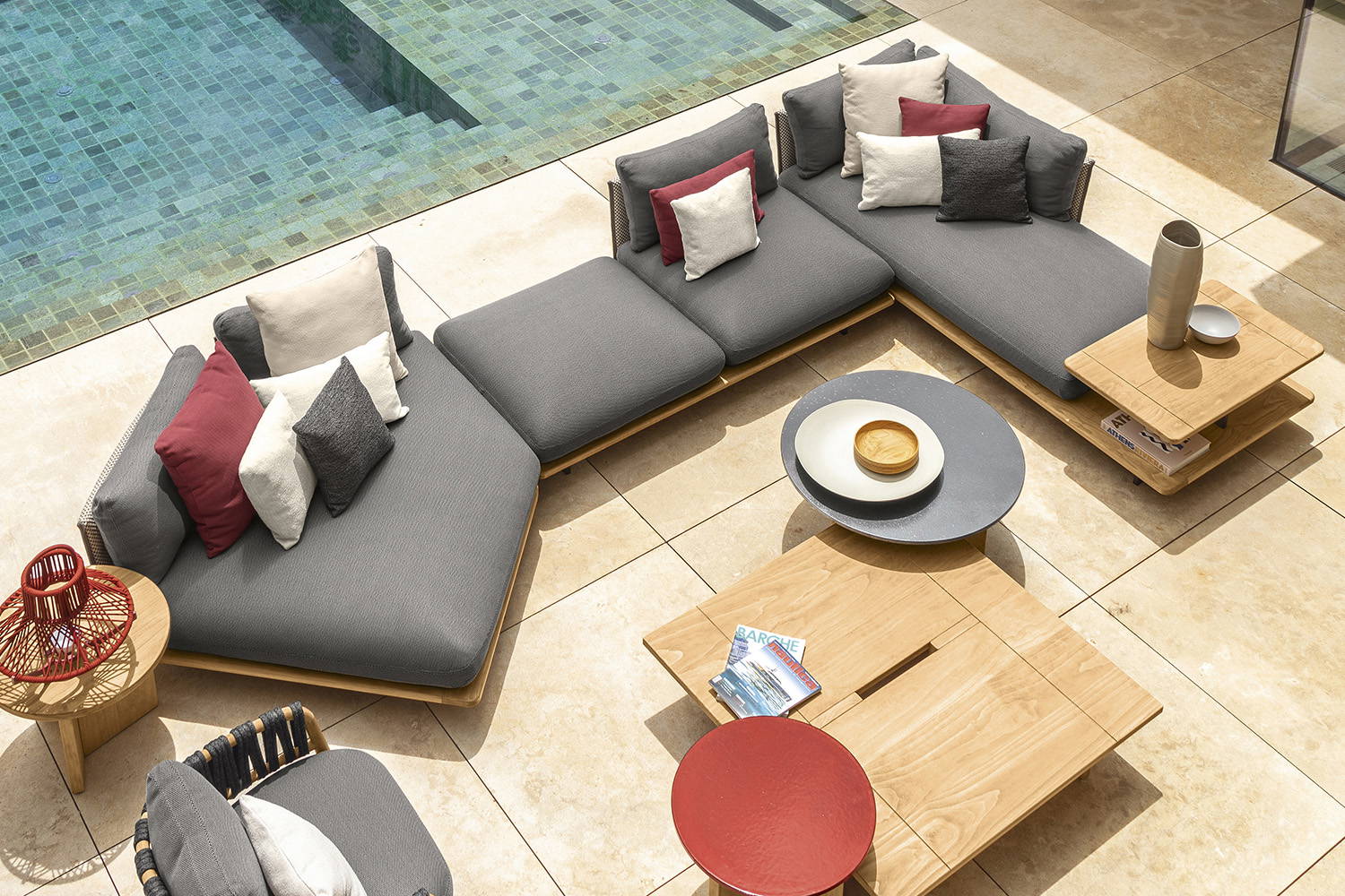 Venice Corner Sectional Sofa with Table