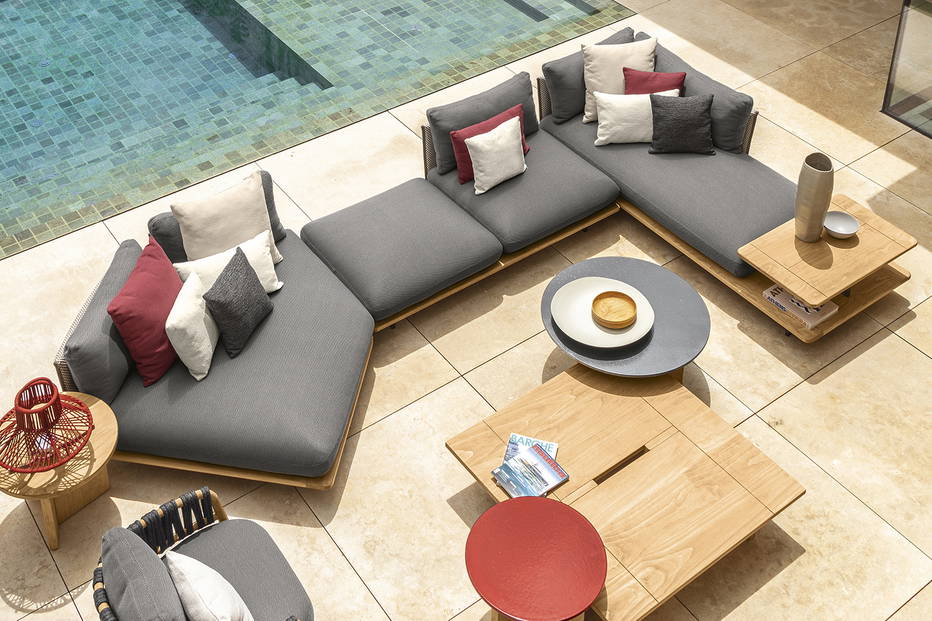 Venice Corner Sectional Sofa with Table