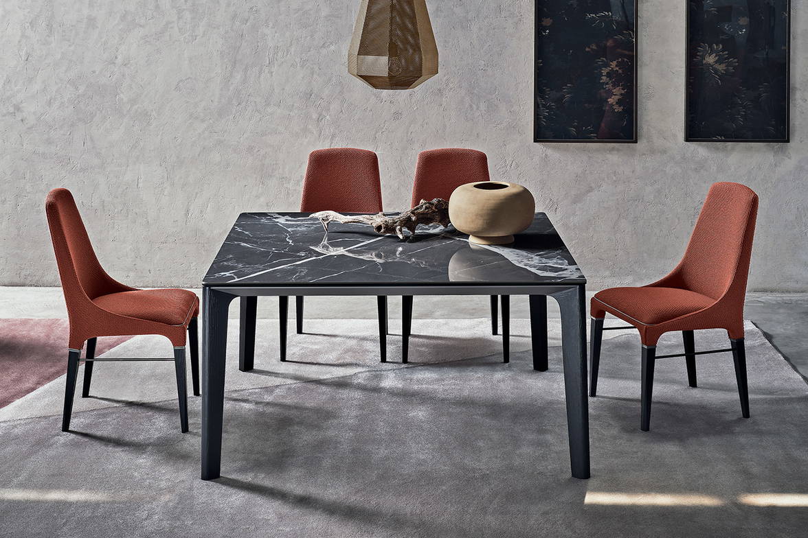 Versus dining table designed by Carlo Bimbi for Bontempi Casa Versus dining table designed by Carlo Bimbi for Bontempi Casa