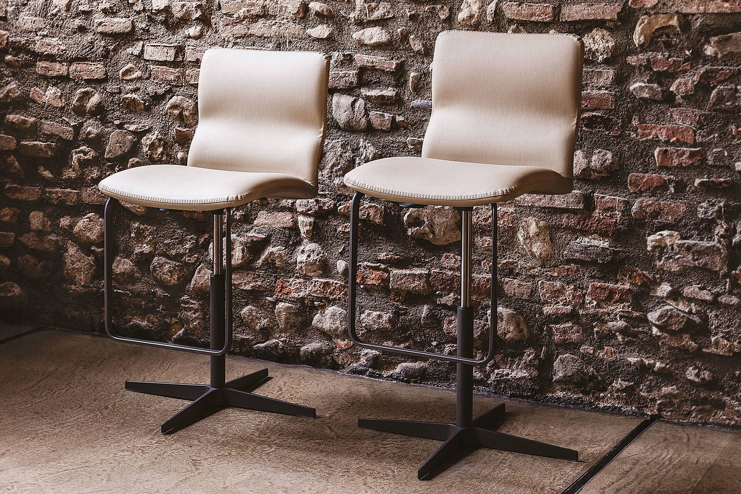 Toto X Bar Stool by Cattelan Italia | room service 360°