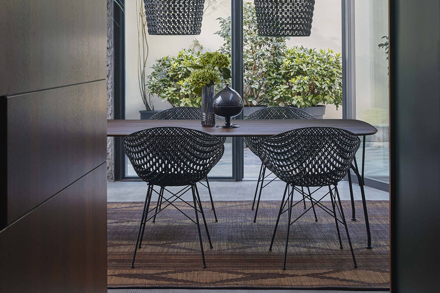 Viscount of Wood Dining Table in walnut finish and black frame with the Smatrik Dining Chair