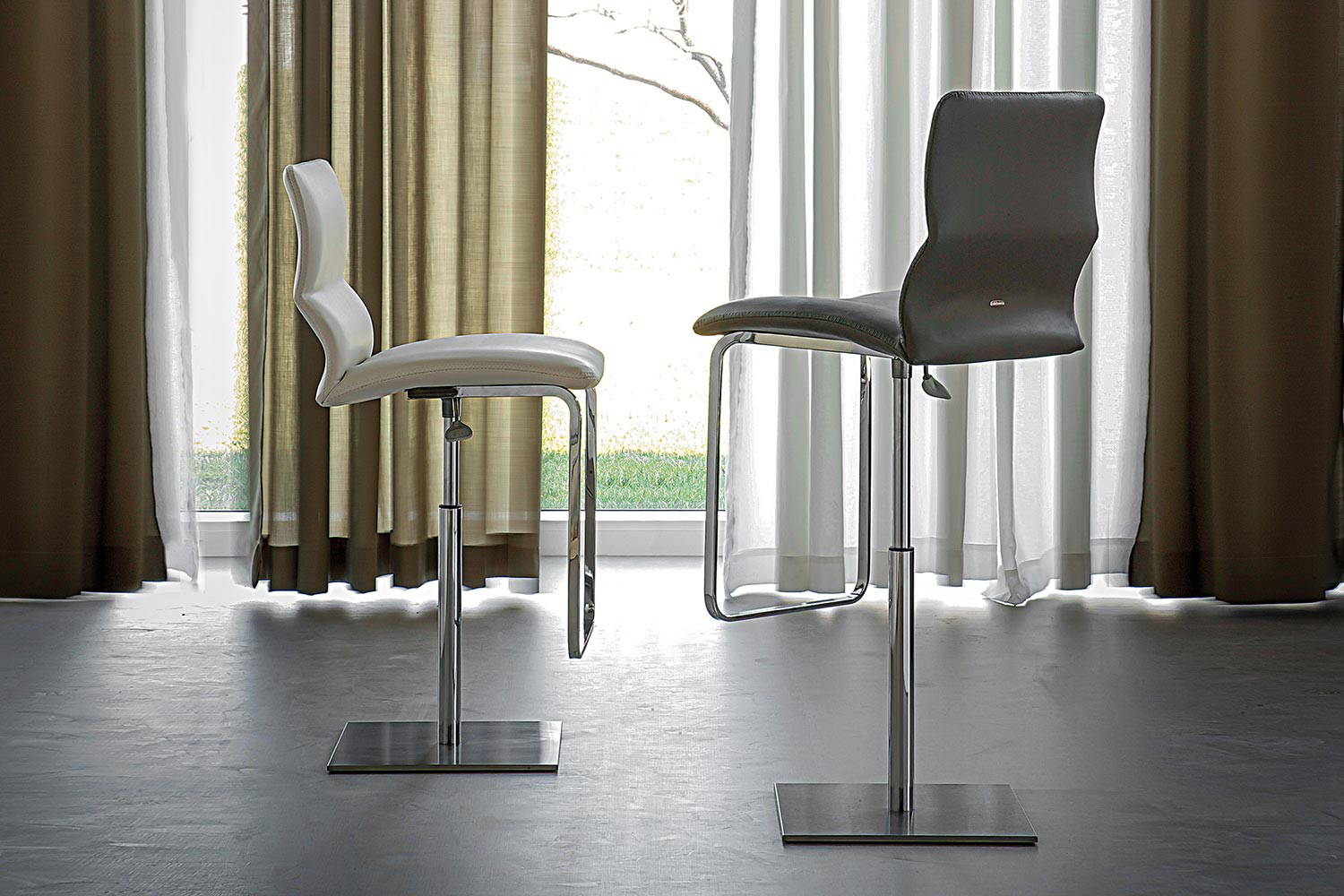 Toto Bar Stool by Cattelan Italia | room service 360°