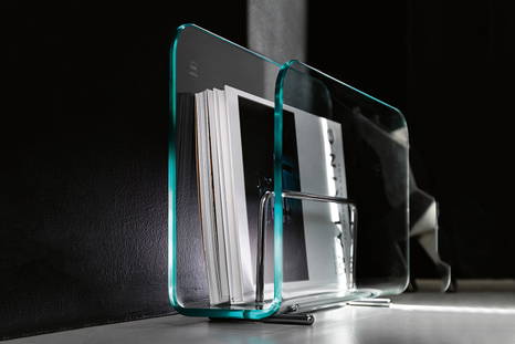 Vogue glass magazine rack close-up