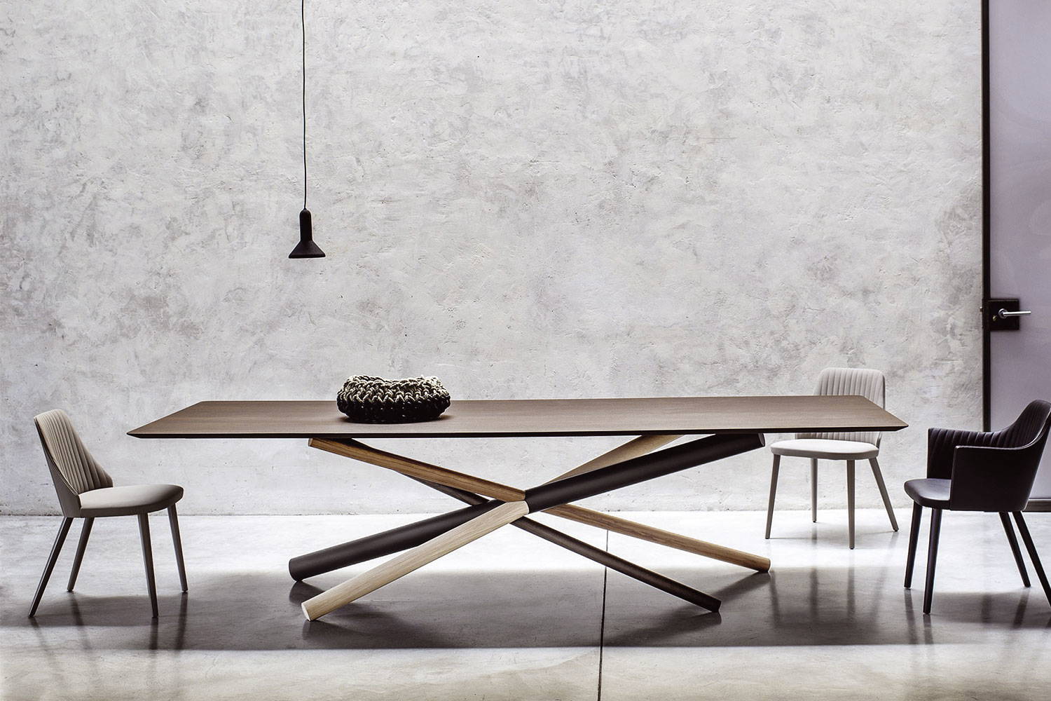 W Dining Table