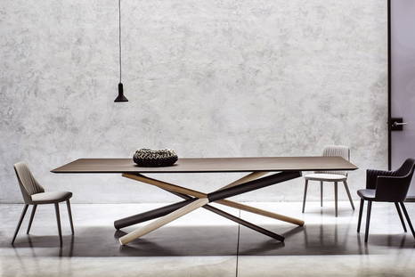 W dining table by Bross