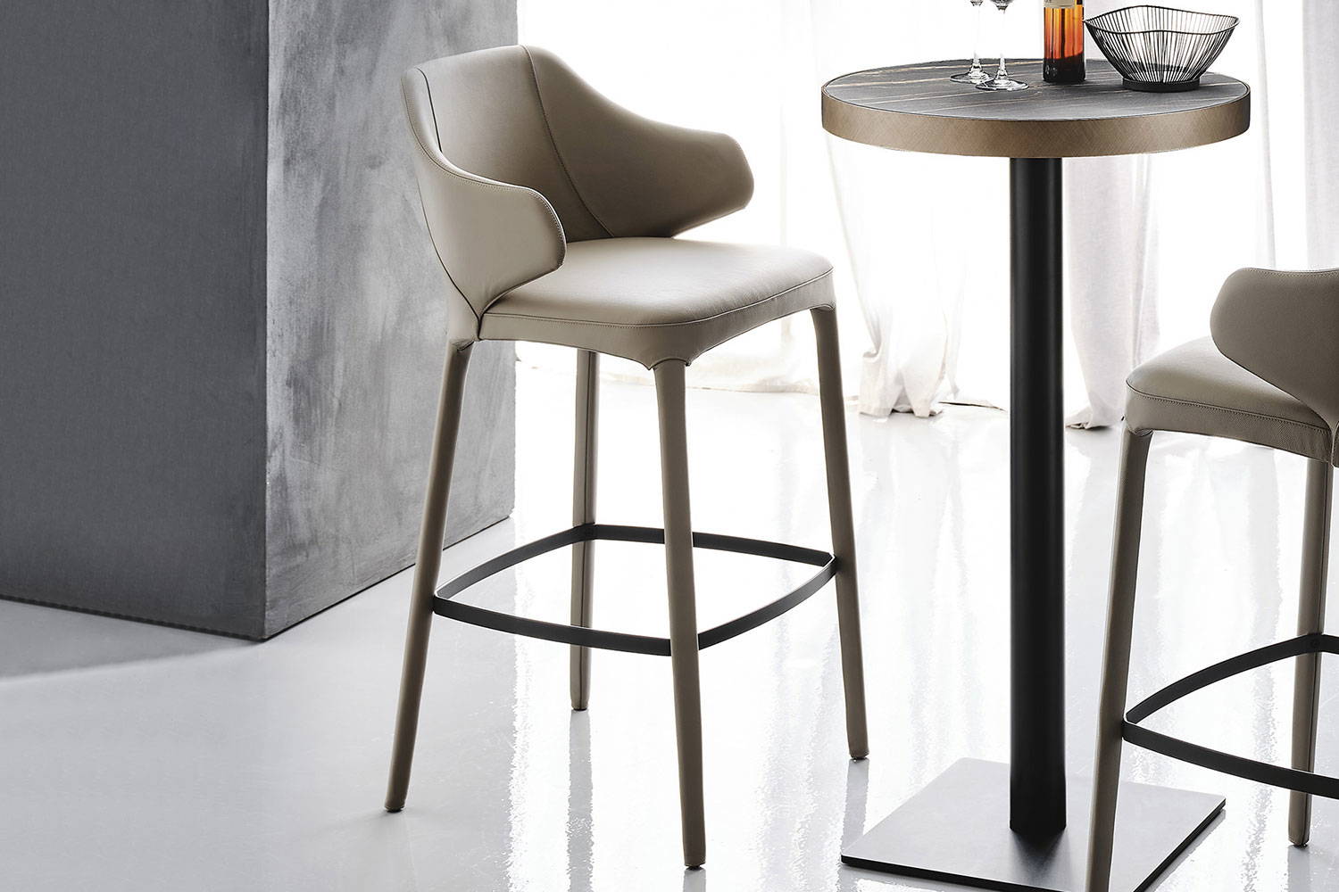 Wanda bar stool by Cattelan Italia
