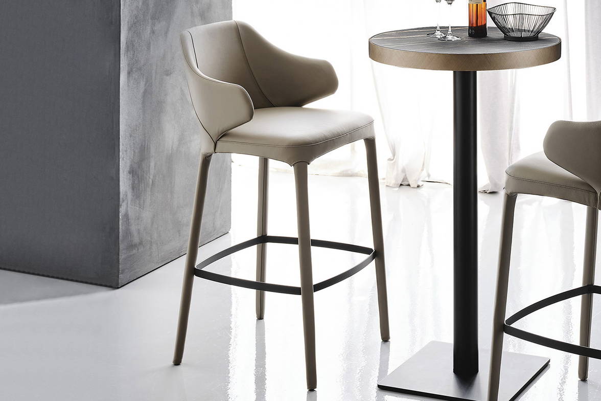 Wanda bar stool by Cattelan Italia Wanda bar stool by Cattelan Italia