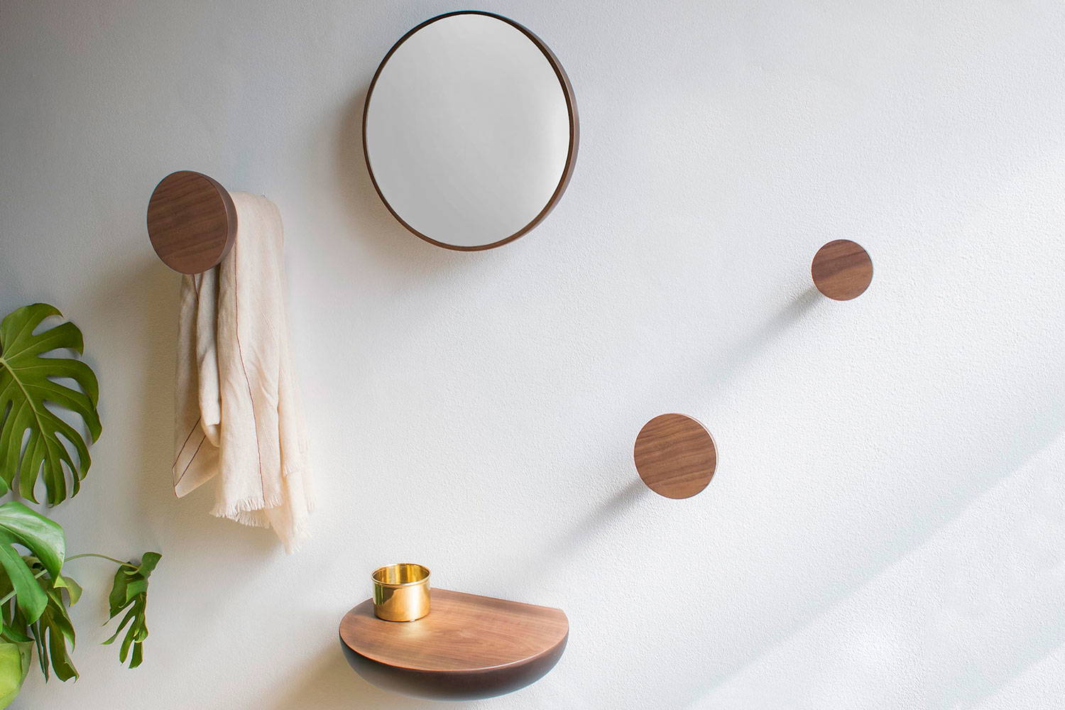 Welcome hooks and shelf set by Nomon