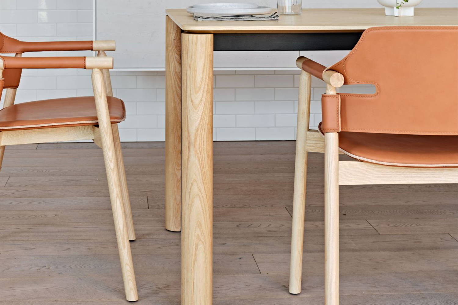 Woody Dining Table by Midj | room service 360°