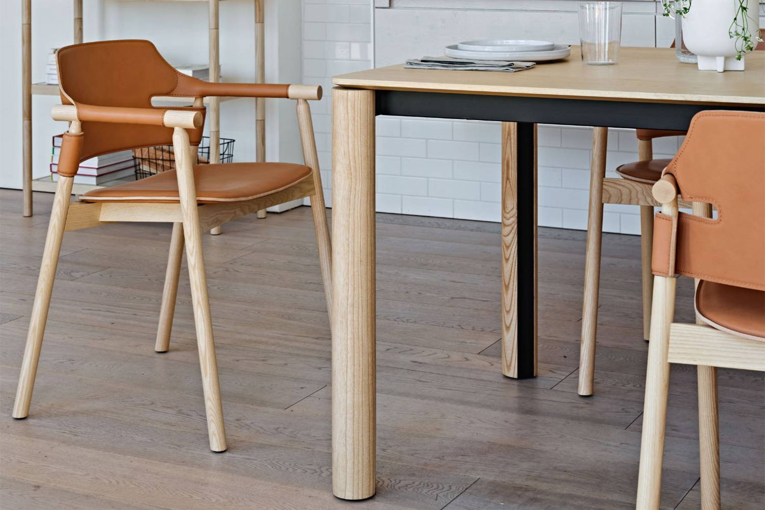 Woody Dining Table by Midj | room service 360°