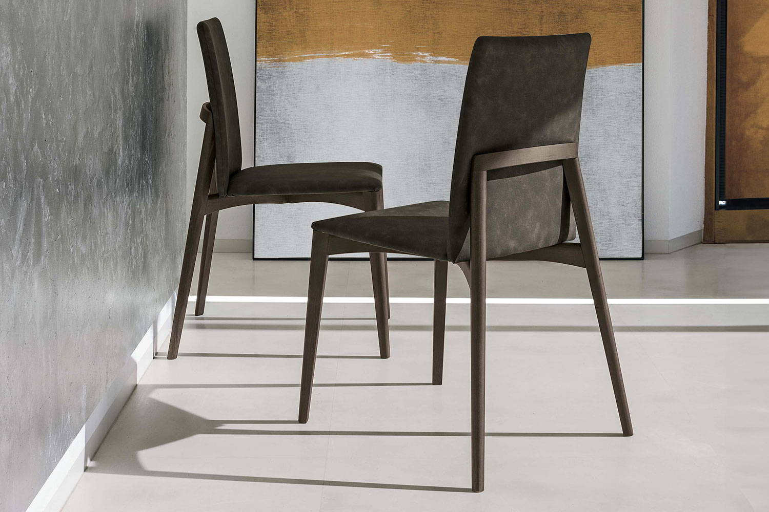 York dining chairs by Tomasella in different positions