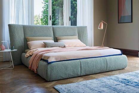 Youniverse bed by Bonaldo