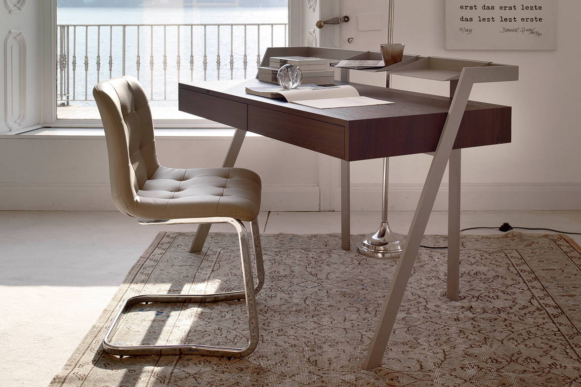 Zac desk designed by Bontempi Casa Zac desk designed by Bontempi Casa