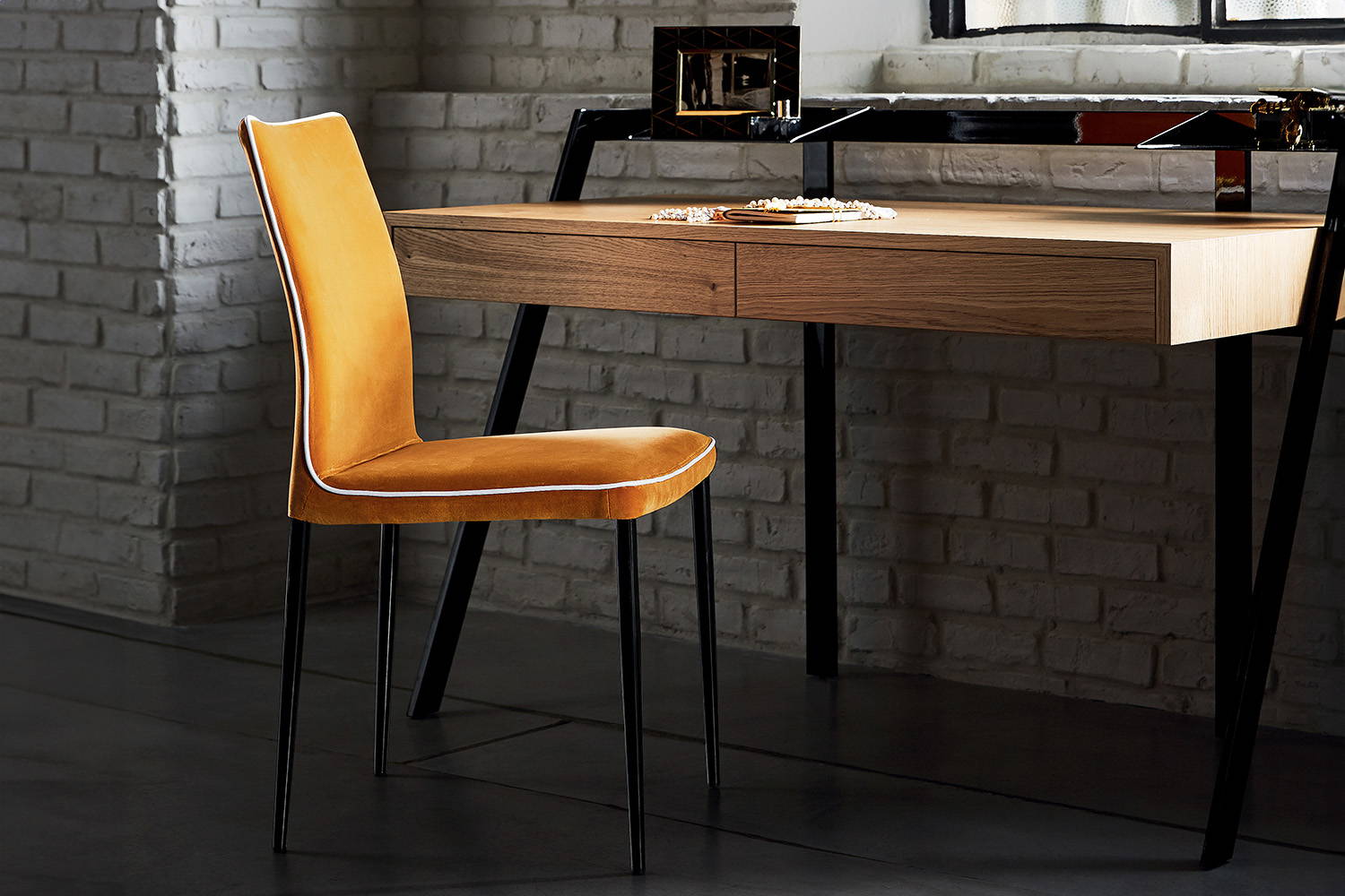 Zac Desk by Bontempi Casa | room service 360°
