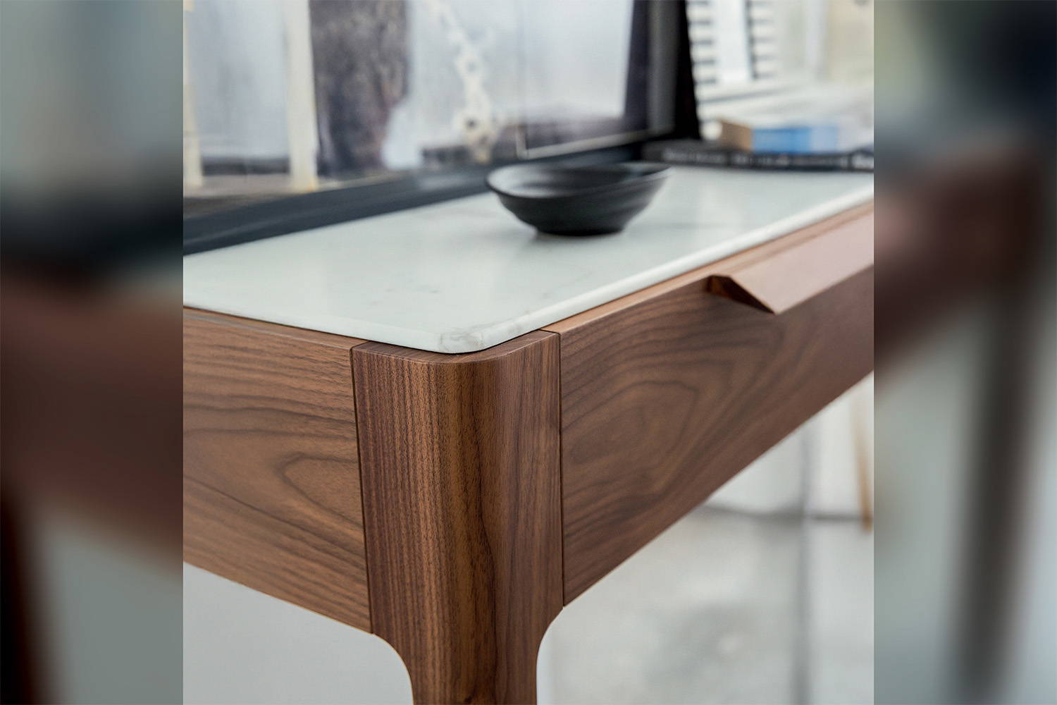 Ziggy Console Table With Drawers by Porada | room service 360°